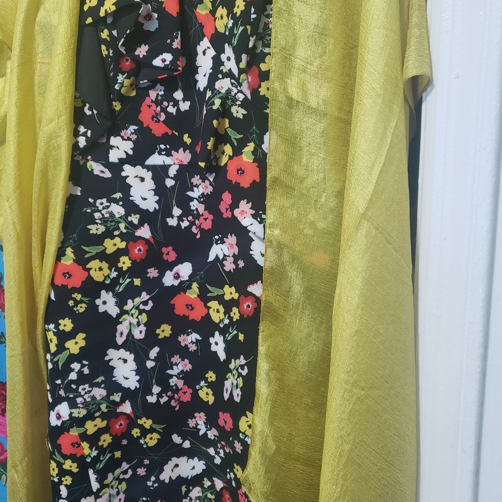 Dress - Picture 8 of 10